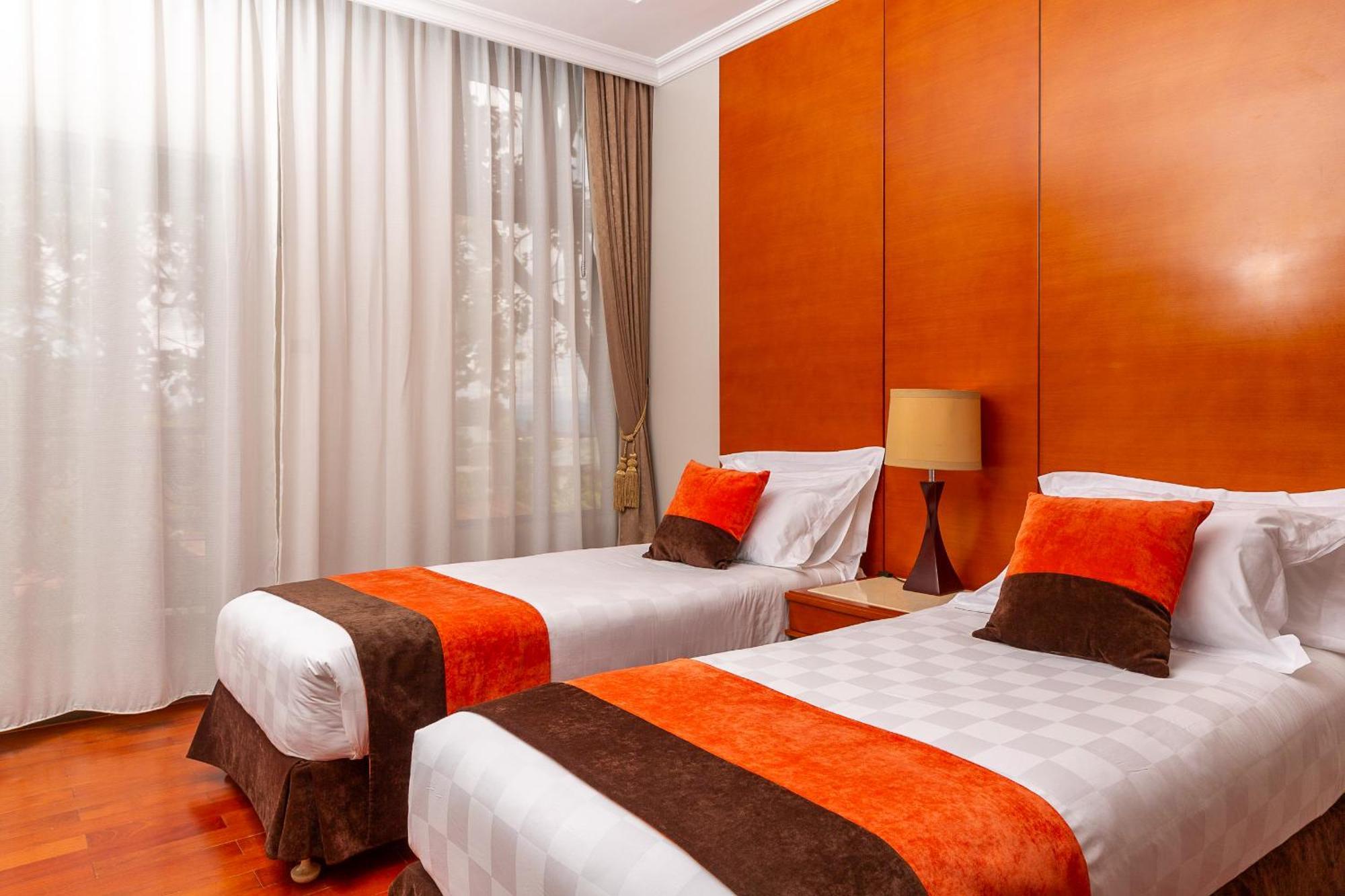 Alba Hotel Meru Zewnętrze zdjęcie