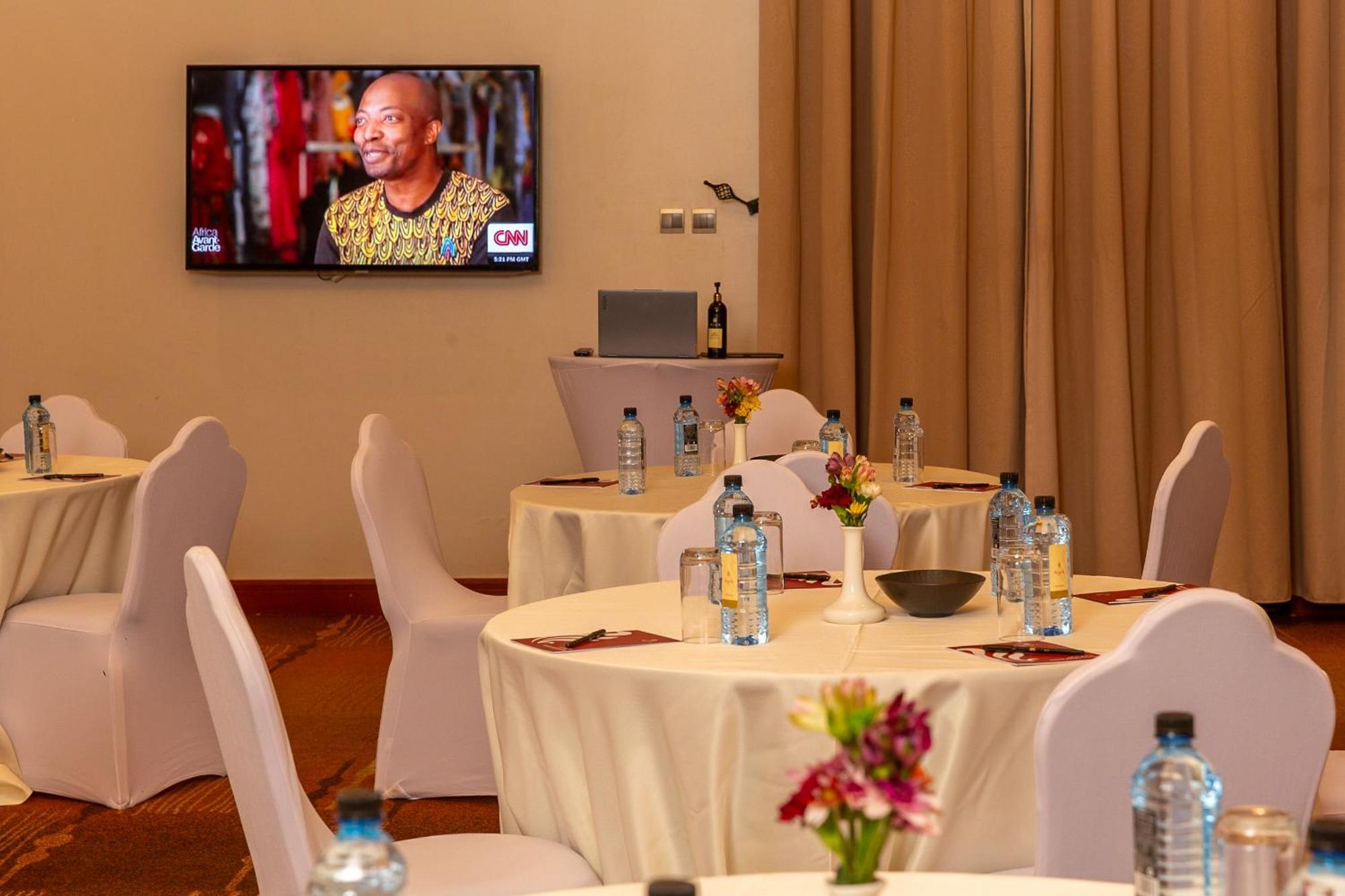Alba Hotel Meru Zewnętrze zdjęcie