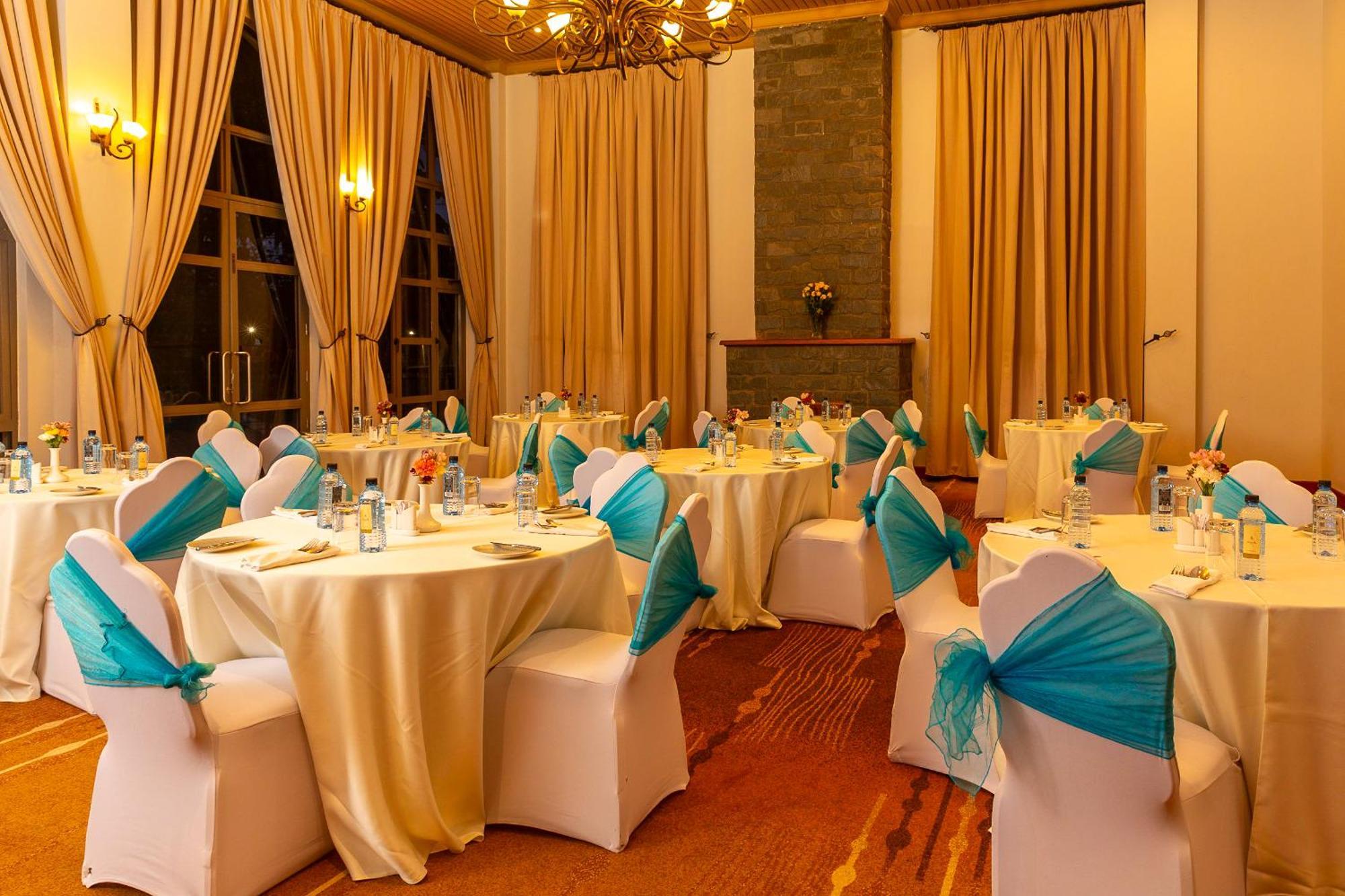 Alba Hotel Meru Zewnętrze zdjęcie