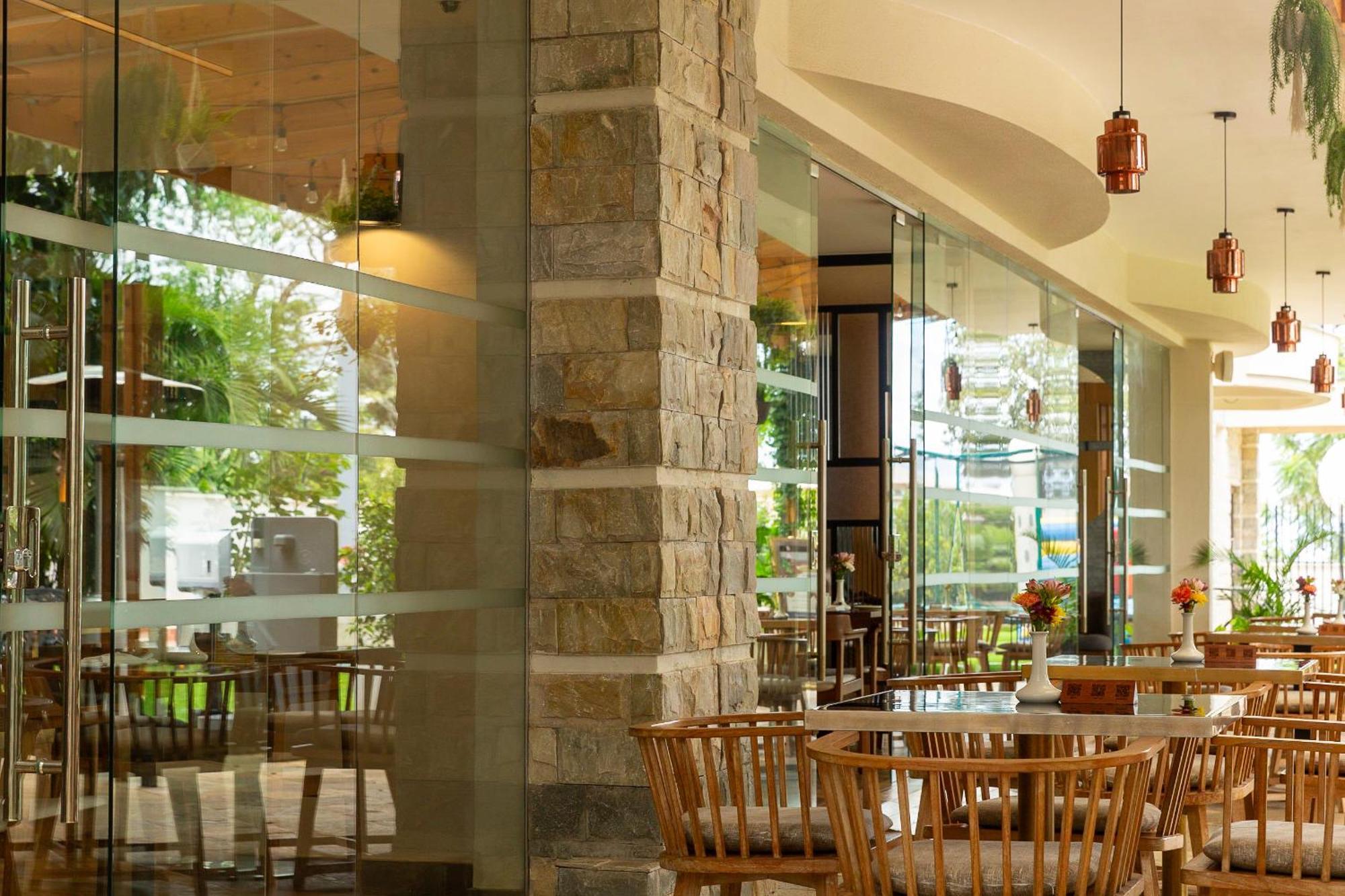 Alba Hotel Meru Zewnętrze zdjęcie