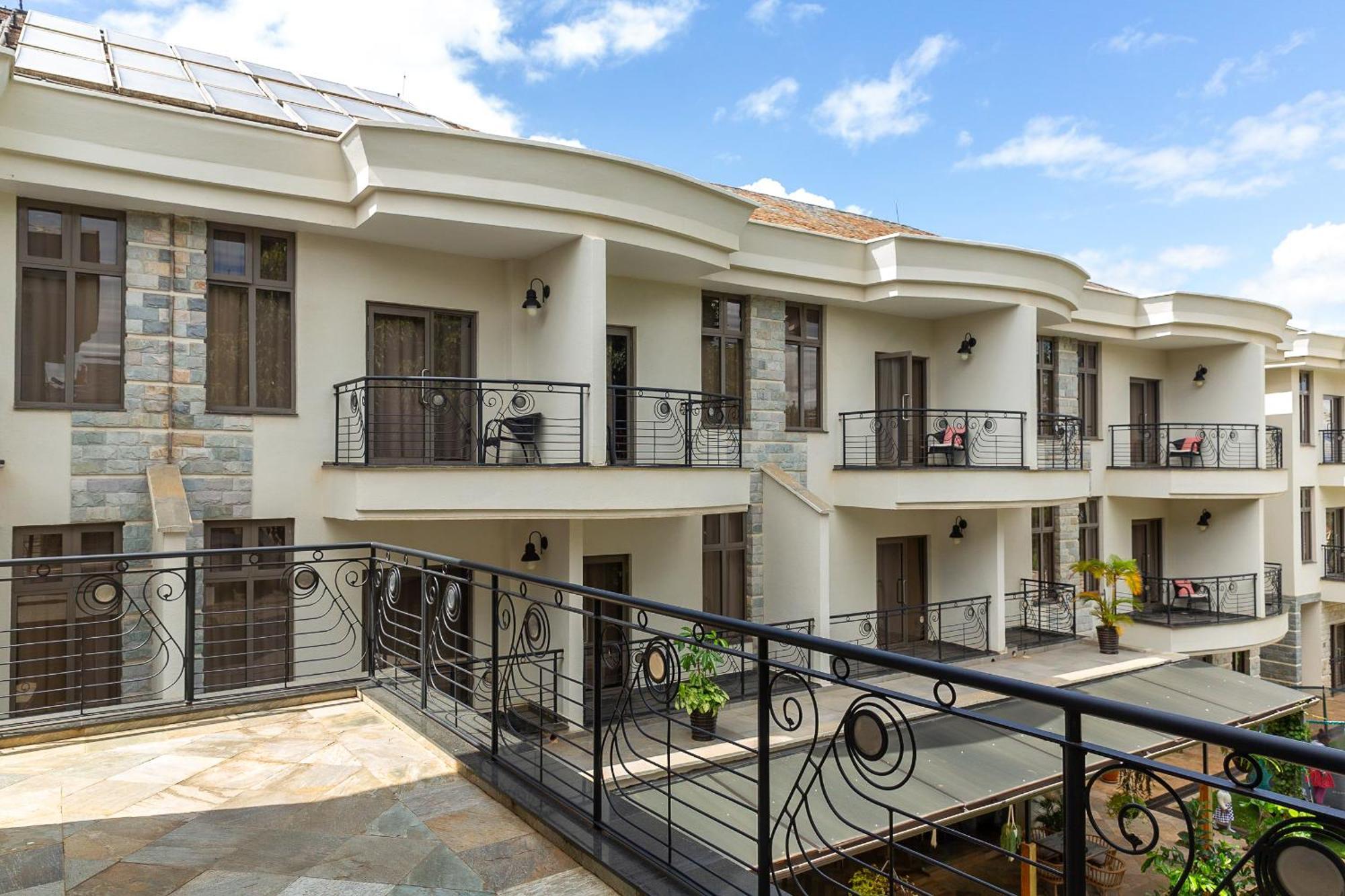 Alba Hotel Meru Zewnętrze zdjęcie