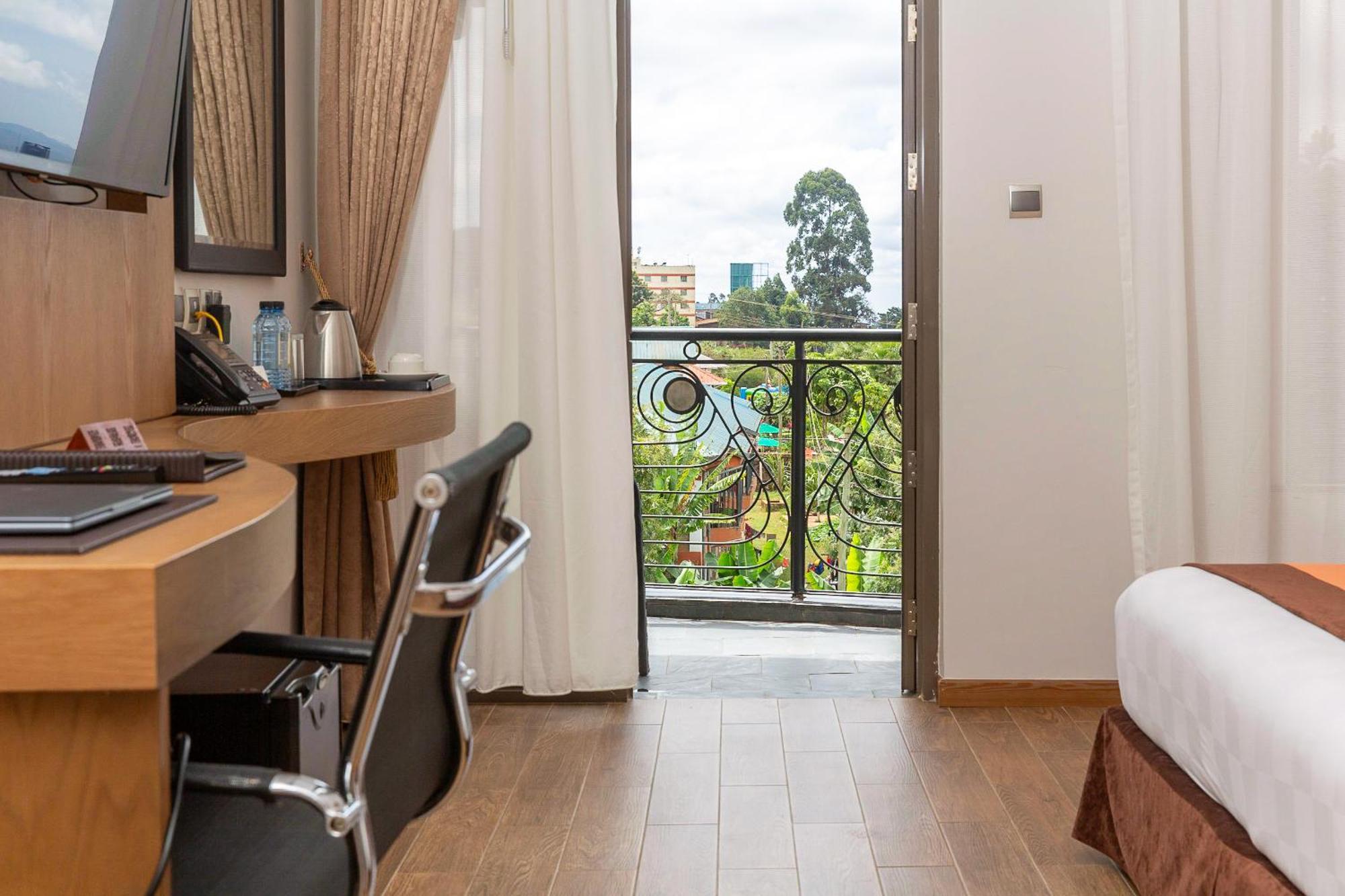 Alba Hotel Meru Zewnętrze zdjęcie