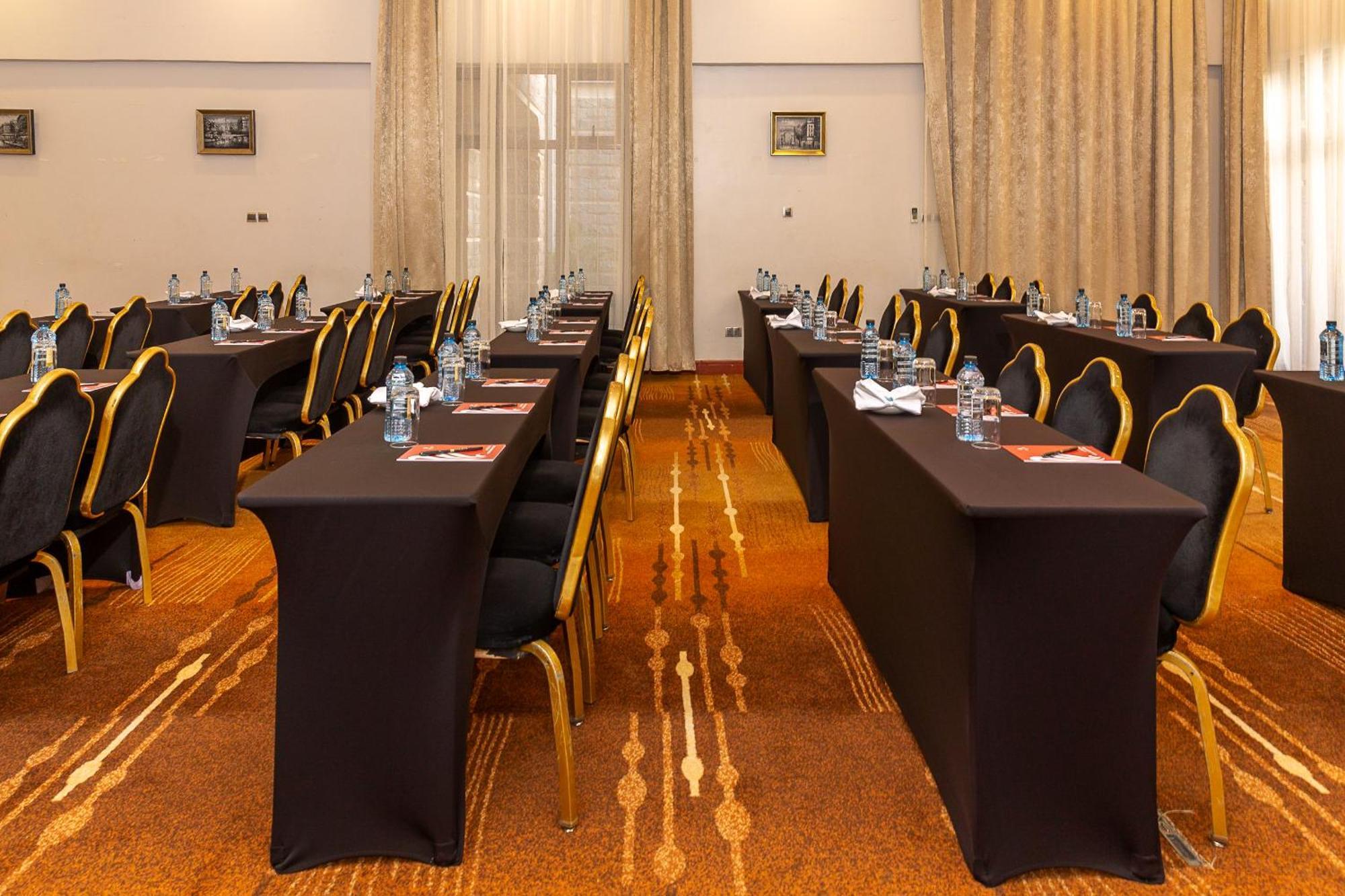 Alba Hotel Meru Zewnętrze zdjęcie