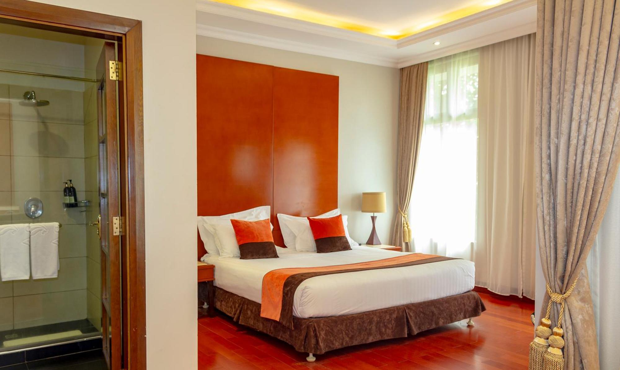 Alba Hotel Meru Zewnętrze zdjęcie